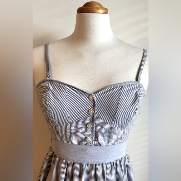 American Eagle Summer Dress - Picture 2 of 9